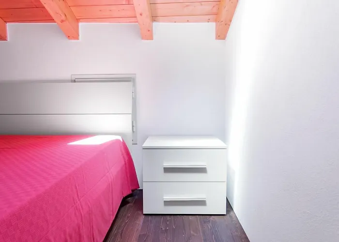 Vakantiehuis Suits By Halldis Cremia