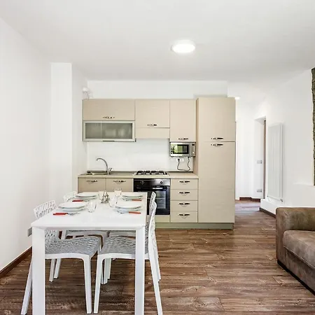 Holiday home Suits By Halldis *