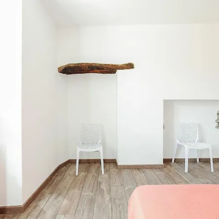 Suits By Halldis Сasa de vacaciones Cremia