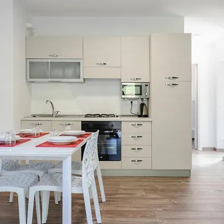 Suits By Halldis * 크레미아