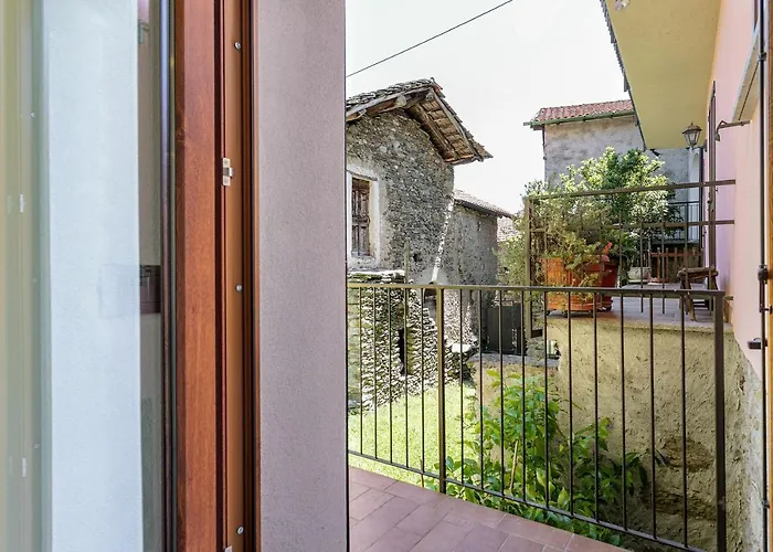 Suits By Halldis Holiday home *