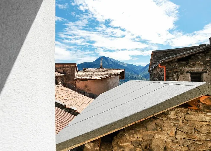 Suits By Halldis Holiday home Cremia