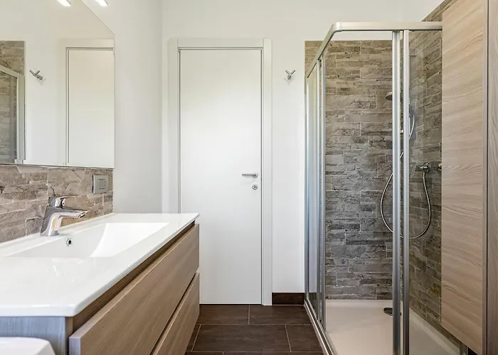 Suits By Halldis Holiday home